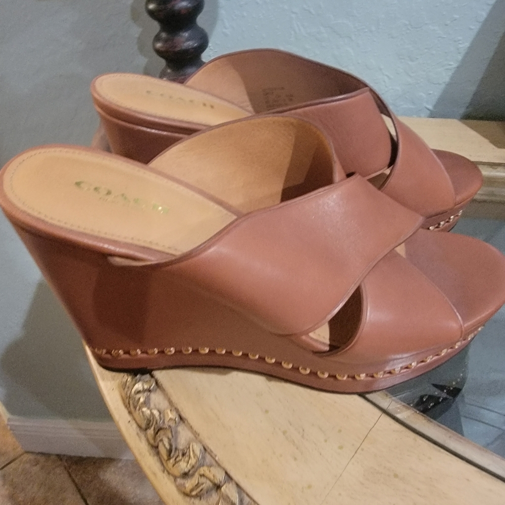 *REPOSH NEVER WORN Coach Tan Leather Wedge Sandals with Stud Trim